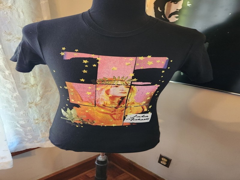 The Ultimate Guide to Juliamichaels Merch: Shop Like a True Fan